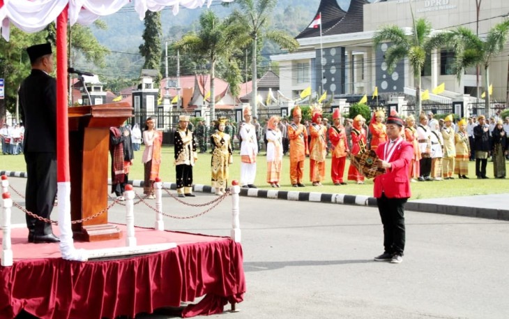 Bupati Welly Suhery Pimpin Upacara