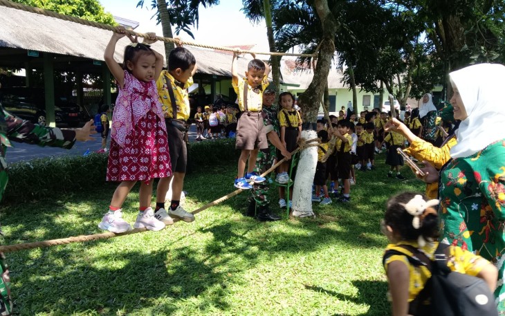 Intip Serunya TK Kemala Bhayangkari 52 Belajar Jadi Patriot Cilik di Kodim 0806/Trenggalek