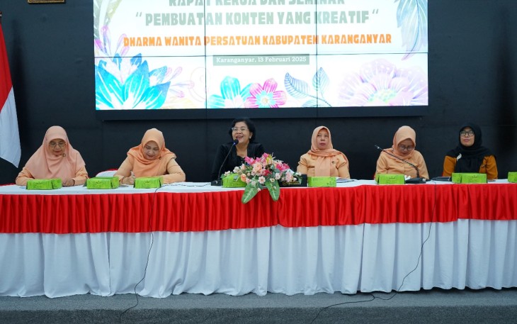 Dharma Wanita Persatuan (DWP) Kabupaten Karanganyar menggelar rapat kerja dan seminar pembuatan konten kreatif media sosial, di Ruang Anthurium Rumah Dinas Bupati Karanganyar, Kamis (13/2/2025)