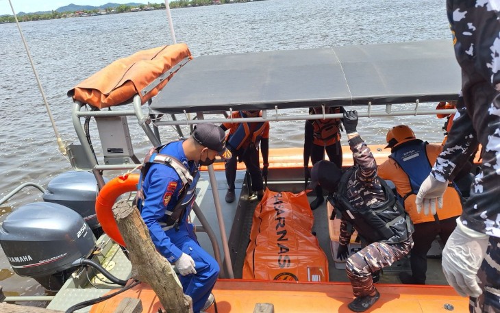 Mayat Terapung di Laut Berhasil Dievakuasi TNI AL dan Tim Sar Gabungan di Perairan Pulau Cempedak Kalbar