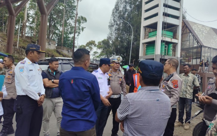  Dishub Sumut dan Ditlantas Polda Sumut Gandeng Pemkab Samosir Siapkan Manajemen dan Rekayasa Lalu Lintas