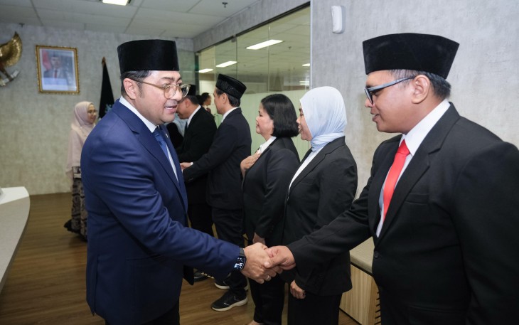 Menteri Ekonomi Kreati (Menekraf), Teuku Riefky Harsya melantik 3 pejabat tinggi pratama dan 3 pejabat fungsional di lingkungan Kementerian Ekonomi Kreatif (Kemenekraf)