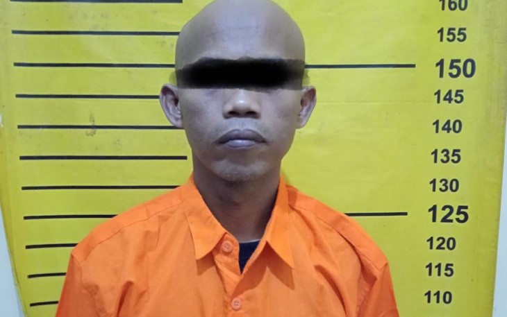 TM (42), tersangka dugaan tindak pidana korupsi 20 ekor sapi bantuan hibah dari pemerintah jadi tahanan Polres Karanganyar. (Foto : Istimewa)