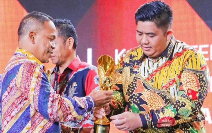 Bupati BIntan Roby Kambali Raih Penghargaan Bergengsi Nasional Lewat IGA 2025