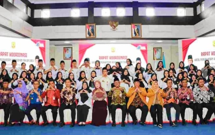 Foto bersama usai Rapat Koordinasi Hasil Pengawasan Kearsipan Tahun 2024.
