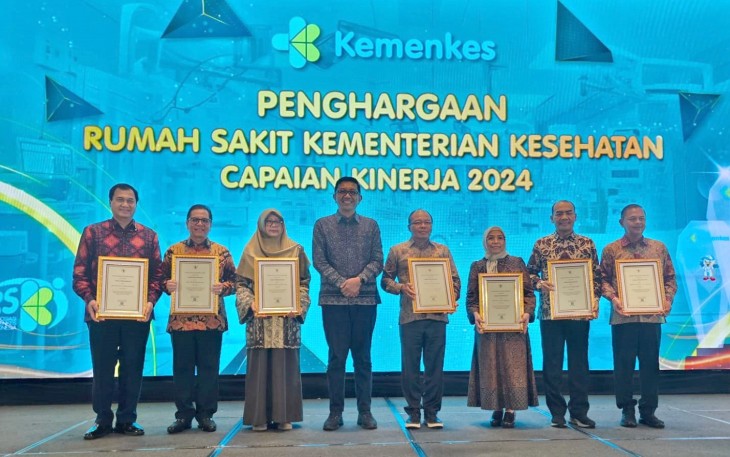 RS Adam Malik Raih 4 Penghargaan dari Kemenkes RI untuk Kinerja 2024 