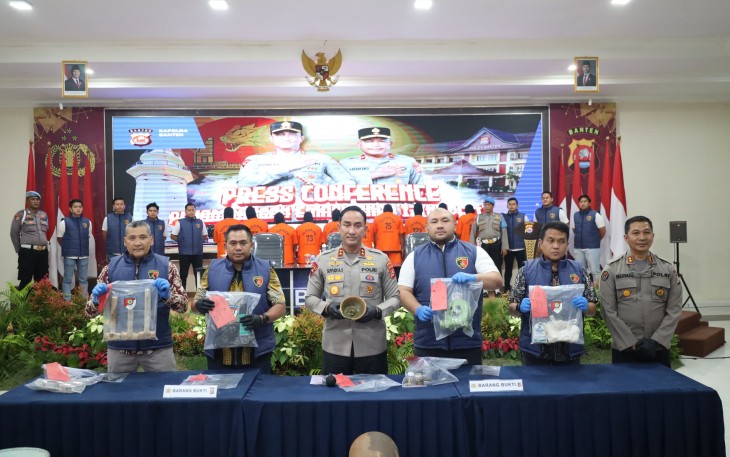 Kegiatan konferensi pers dipimpin oleh Kapolda Banten, Irjen Pol Suyudi Ario Seto, yang didampingi oleh Dirreskrimsus Polda Banten, Kombes Pol Yudhis Wibisana, serta Kasubbid Penmas Bidhumas Polda Banten, AKBP Meryadi