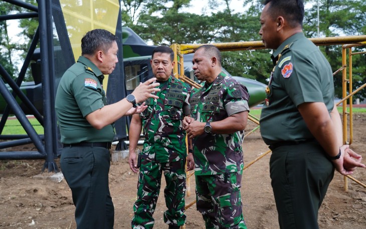 Gubernur Akmil Mayjen TNI Arnold A.P. Ritiauw menerima kunjungan audiensi dari Kapushubad Mayjen TNI Iroth Sonny Edhie, M.H.I.