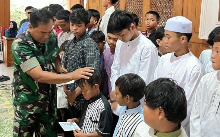 Koramil Pasarkliwon, MWCNU dan Bisnis Kota Surakarta Santuni Anak Yatim