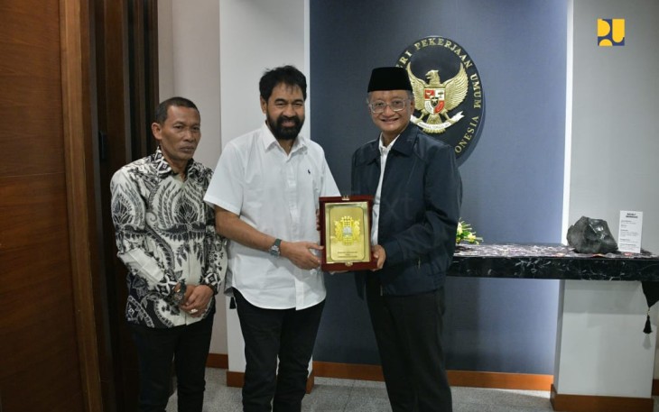 Menteri Dody Bertemu Gubernur Aceh Bahas Peningkatan Jaringan Irigasi Pertanian di Aceh