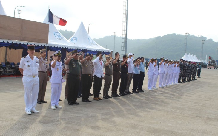 TNI AL Lepaskan Keberangkatan Kapal Induk Prancis Menuju Singapura