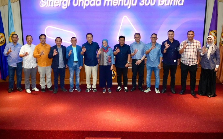 Sarasehan Alumni "Sinergi Unpad Menuju 300 Dunia" di Bandung, Sabtu (22/02)