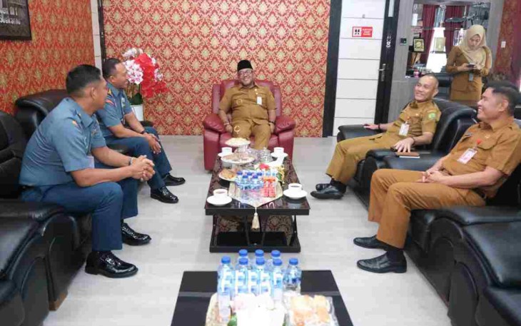 Danwing Udara I Sambangi Wali Kota Lis Darmansyah