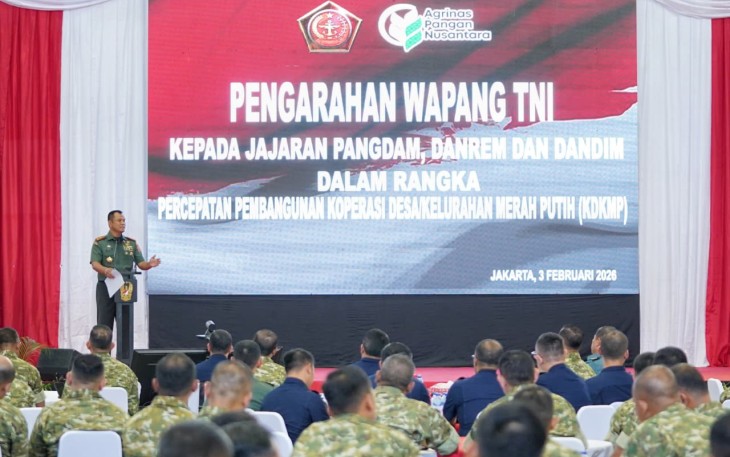 Wakil Panglima TNI Jenderal TNI Tandyo Budi R saat memberikan pengarahan kepada jajaran Pangdam, Danrem, dan Dandim dalam rangka percepatan pembangunan KDKMP