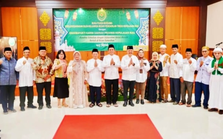 Gubernur Ansar saat Hadiri Buka Puasa Bersama Keluarga Besar Pengadilan Tinggi Kepri.