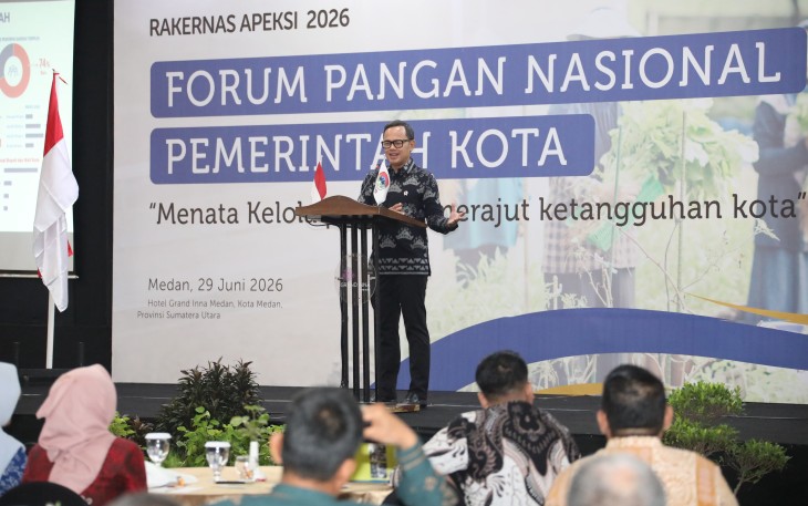 Wamendagri Bima Arya dalam Forum Pangan Nasional Pemerintah Kota 2026 yang diselenggarakan di Hotel Grand Inna, Kota Medan, Sumatera Utara, Senin (29/6/2026).