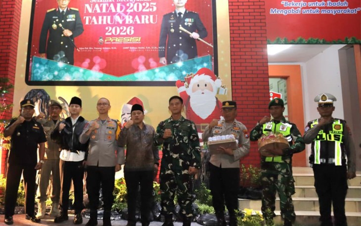 Dandim 0806/Trenggalek Bersama Forkopimda saat Patroli Malam Tahun Baru 2026