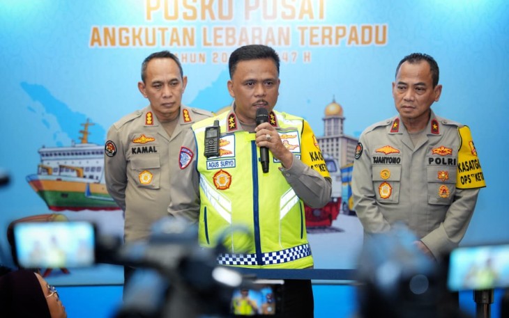 Kakorlantas Polri Irjen Pol. Drs. Agus Suryonugroho S.H., M.Hum menghadiri Pembukaan Posko Pusat Angkutan Lebaran Tahun 2026 di Kantor Kementerian Perhubungan (Kemenhub), Jumat (13/3).