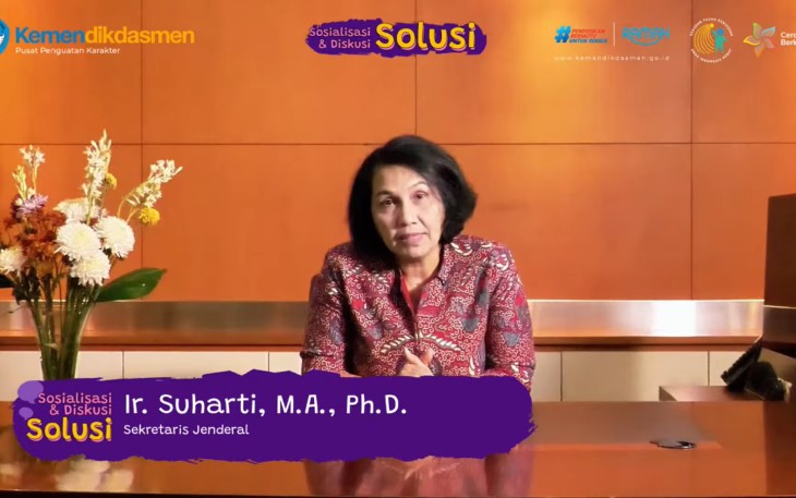 Sekretaris Jenderal (Sesjen) Kemendikdasmen, Suharti saat Webinar Sosialisasi dan Diskusi Permendikdasmen No 6 Tahun 2026 tentang Budaya Sekolah Aman dan Nyaman (BSAN).