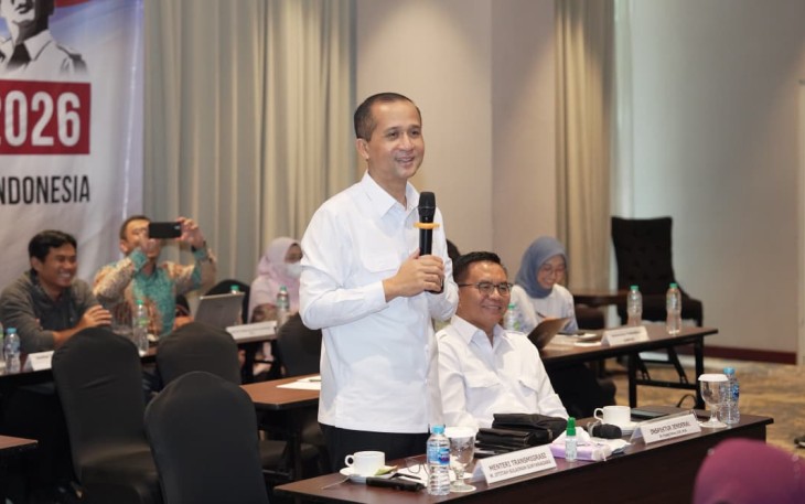 Menteri Transmigrasi M. Iftitah Sulaiman Suryanagara 