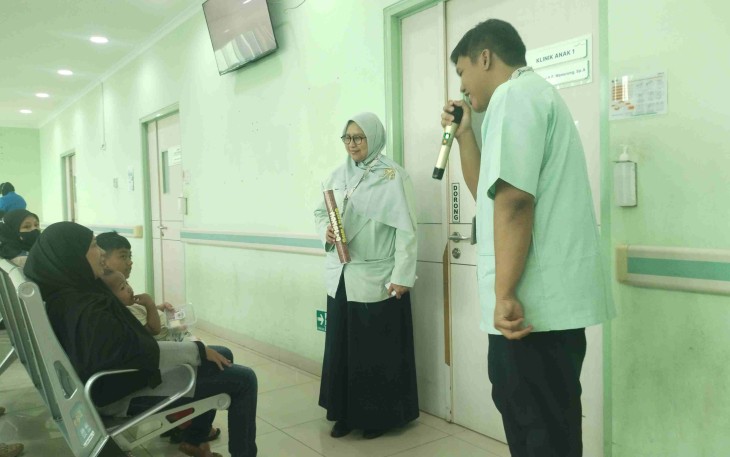 Antusias pasien saat sesi tanya jawab perihal perkembangan gizi balita, Selasa (20/1)