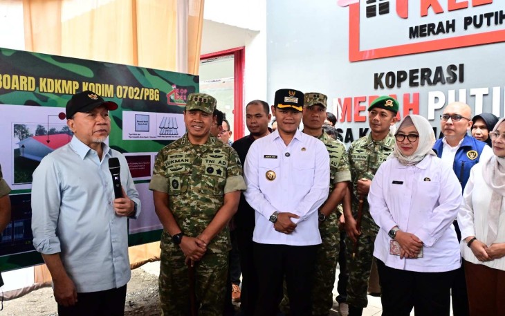 Menko Pangan Zulkifli Hasan saat memberikan keterangan di Purbalingga 