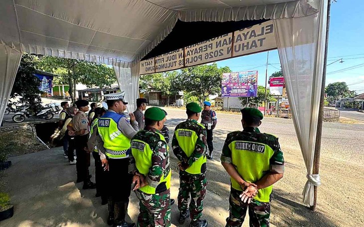 Pos Pam Idul Fitri di Pertigaan JLS Besuki