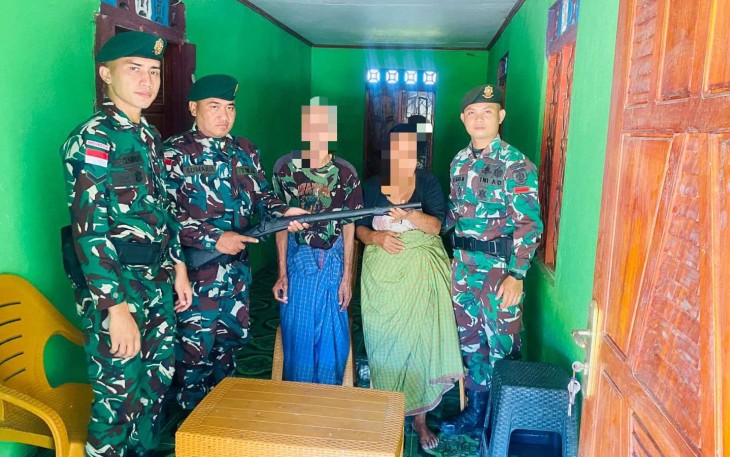 Sukarela menyerahkan senjata di perbatasan
