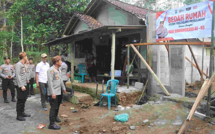 Bedah rumah Polres Probolinggo