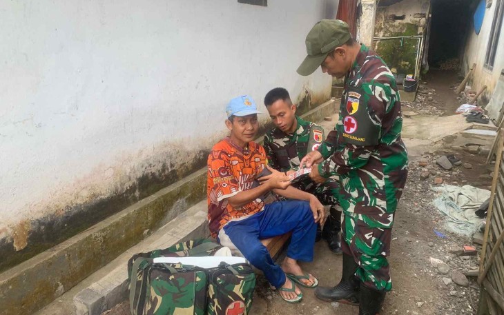 Pemeriksaan kesehatan keliling Polkes 05.09.02 Lumajang