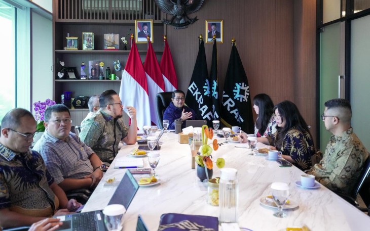 Menteri Ekonomi Kreatif, Teuku Riefky Harsya, menerima audiensi dari audiensi dengan East Ventures di Kantor Kementerian Ekraf, Jakarta, Jumat (9/1/2025).