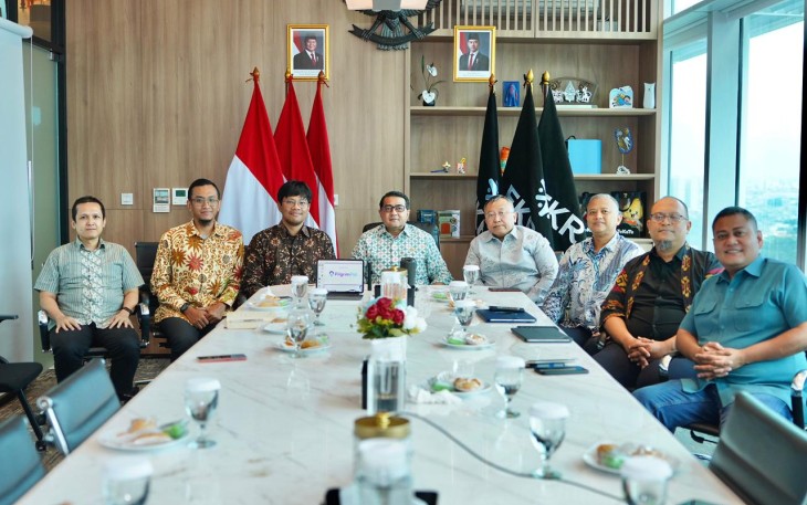 Menteri Ekonomi Kreatif, Teuku Riefky Harsya, menjajaki peluang kolaborasi digitalisasi layanan haji dan umrah bersama Pilgrim Pal, Kantor Kementerian Ekraf, Jakarta, Rabu (4/2/2026)