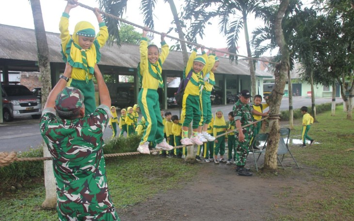 Outing class sekolah wilayah desa binaan 