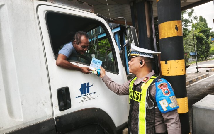 Operasi Keselamatan Semeru 2026 Ditlantas Polda Jatim Tertibkan Penggunaan Lajur Jalan Tol