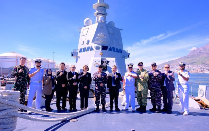 KRI Prabu Siliwangi-321 Laksanakan Port Visit di Cape Town Afrika Selatan 