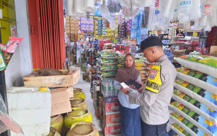 Pengecekan ketersediaan LPG 3 Kg 