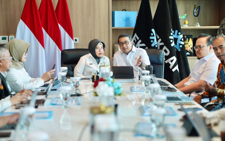 Menteri Ekonomi Kreatif, Teuku Riefky Harsya, menerima audiensi Badan Pusat Statistik (BPS), di Kantor Kementerian Ekraf, Jakarta, Selasa (9/6/2026)
