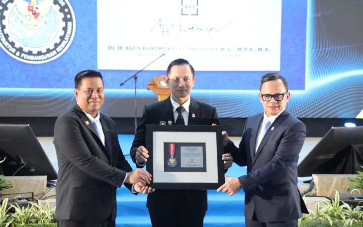 Kuliah Umum Menteri Koordinator (Menko) Bidang Infrastruktur dan Pembangunan Kewilayahan di Balairung Rudini Kampus IPDN Jatinangor, Kabupaten Sumedang, Jawa Barat, Kamis (18/6/2026)