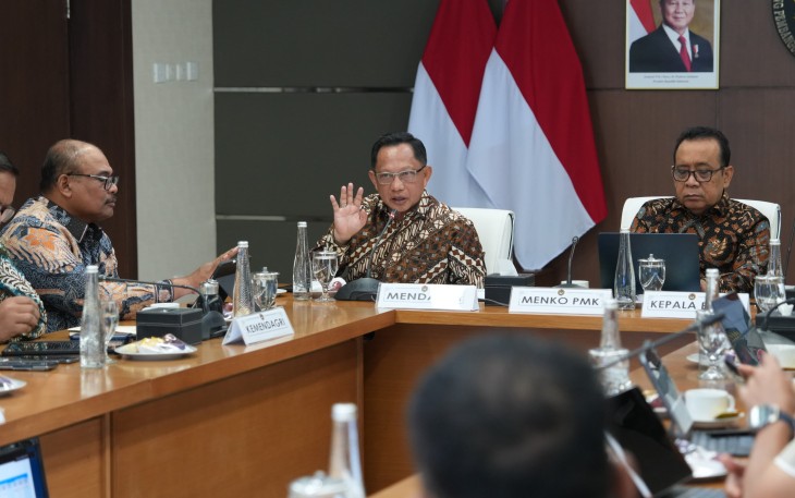 Menteri Dalam Negeri (Mendagri) Muhammad Tito Karnavian sekaligus Ketua Satuan Tugas (Kasatgas) Percepatan Rehabilitasi dan Rekonstruksi Pascabencana Sumatera