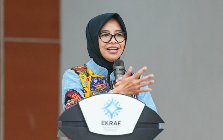 Sekretaris Kementerian Ekraf/Sekretaris Utama Badan Ekraf, Dessy Ruhati, memberi sambutan dalam kegiatan Uji Kompetensi Mandiri Jabatan Fungsional Adyatama Kepariwisataan dan Ekonomi Kreatif Tahun 2026 di Gedung Film Pesona Indonesia, Jakarta, Selasa (7/7/2026)