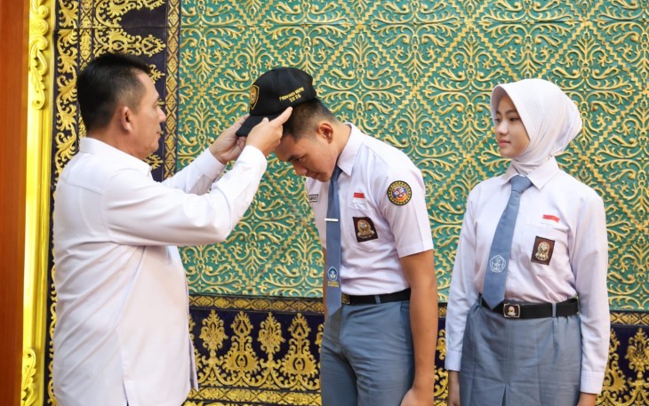 Gubernur Kepulauan Riau Ansar Ahmad melepas dua utusan Provinsi Kepulauan Riau menuju pemusatan pendidikan dan pelatihan Paskibraka Tingkat Nasional Tahun 2026