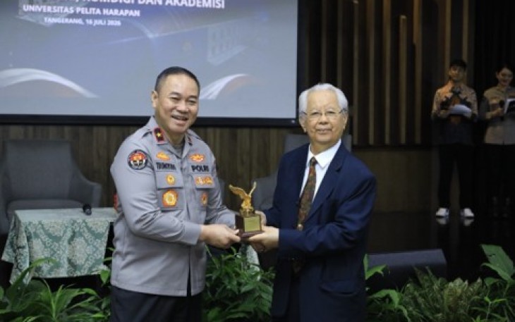 Direktur Jenderal Pengawasan Ruang Digital Komdigi Irjen Pol. Dr. Alexander Sabar, S.I.K., M.H