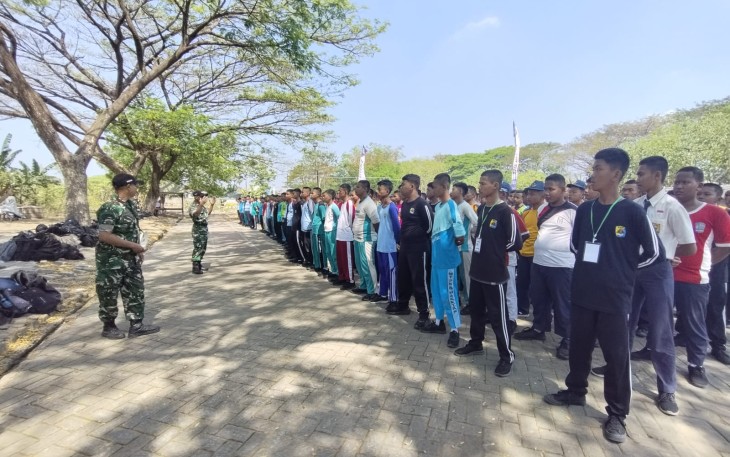Menanam Disiplin, Menumbuhkan Cinta Negeri, Koramil Jiwan Bekali Ratusan Pelajar dengan Wawasan Kebangsaan