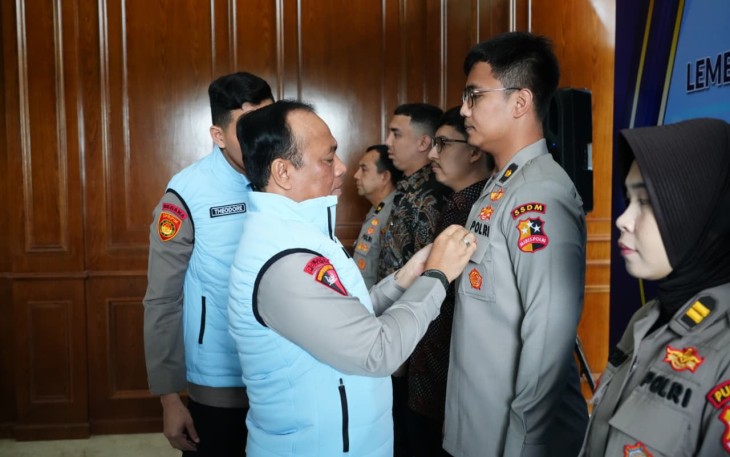 Pengukuhan dipimpin oleh Wakapolri Komjen Pol. Prof. Dr. Dedi Prasetyo, S.H., M.Hum., M.Si., M.M. di Kampus SMA Kemala Taruna Bhayangkara, Gunung Sindur, Kabupaten Bogor, Selasa (21/7)
