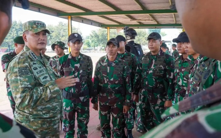 Panglima Divisi Infanteri 1 Kostrad, Mayjen TNI Ahmad Fikri Musmar, S.E., M.H.I., mendampingi Panglima Komando Gabungan Wilayah Pertahanan (Pangkogabwilhan) I, Letjen TNI Kunto Arief Wibowo