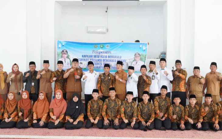 Penjabat (Pj) Sekretaris Daerah Kota Bengkulu Medy Pebriansyah secara resmi melepas 32 kafilah yang akan berlaga di Musabaqah Tilawatil Qur'an (MTQ) ke-37 Tingkat Provinsi Bengkul/Foto : MC u