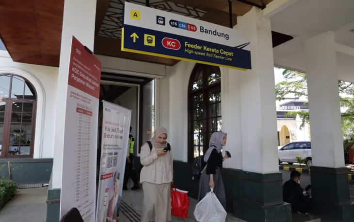 Stasiun Bandung Tingkatkan Pelayanan, Akses Penumpang KA Feeder Whoosh Dipusatkan ke Sisi Utara Stasiun