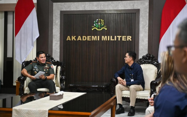 Gubernur Akademi Militer Mayjen TNI Rano Tilaar menerima audiensi Direktur Utama PT LEN Industri (Persero) Prof. Joga Dharma Setiawan, Ph.D