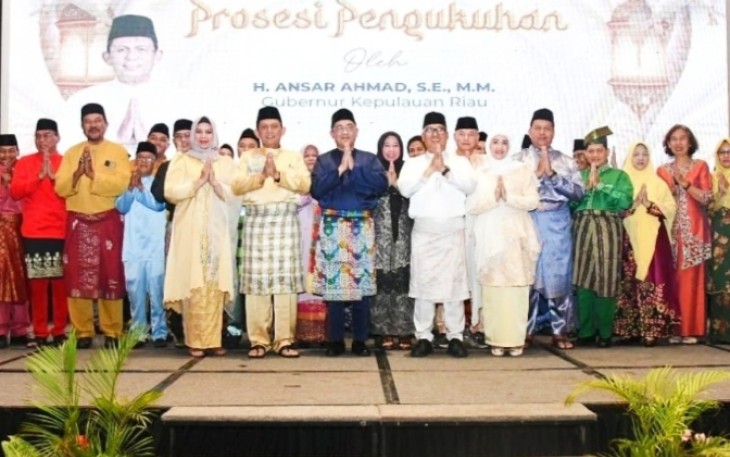 Gubernur Ansar dan Wagub Nyanyang Pererat Silaturahmi Warga Perantauan Melalui Halal Bihalal di Pekanbaru