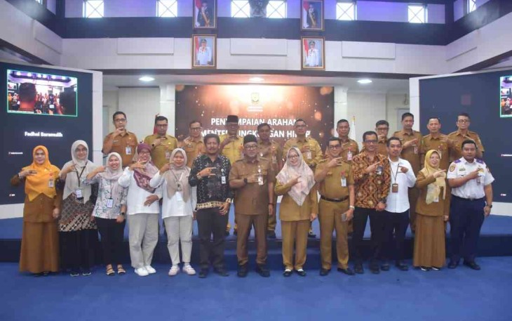 Wali Kota Tanjungpinang, Lis Darmansyah, hadir pada kegiatan Penyampaian Arahan Menteri Lingkungan Hidup terkait Pengelolaan Sampah Nasional Tahun 2026